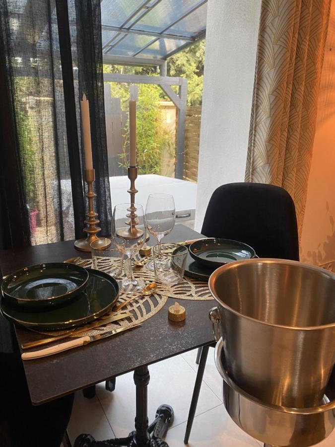 La Suite De Charme Du Mas De La Fontaine De Jonquier Avec Spa Privatif เซกูเรต์ ภายนอก รูปภาพ