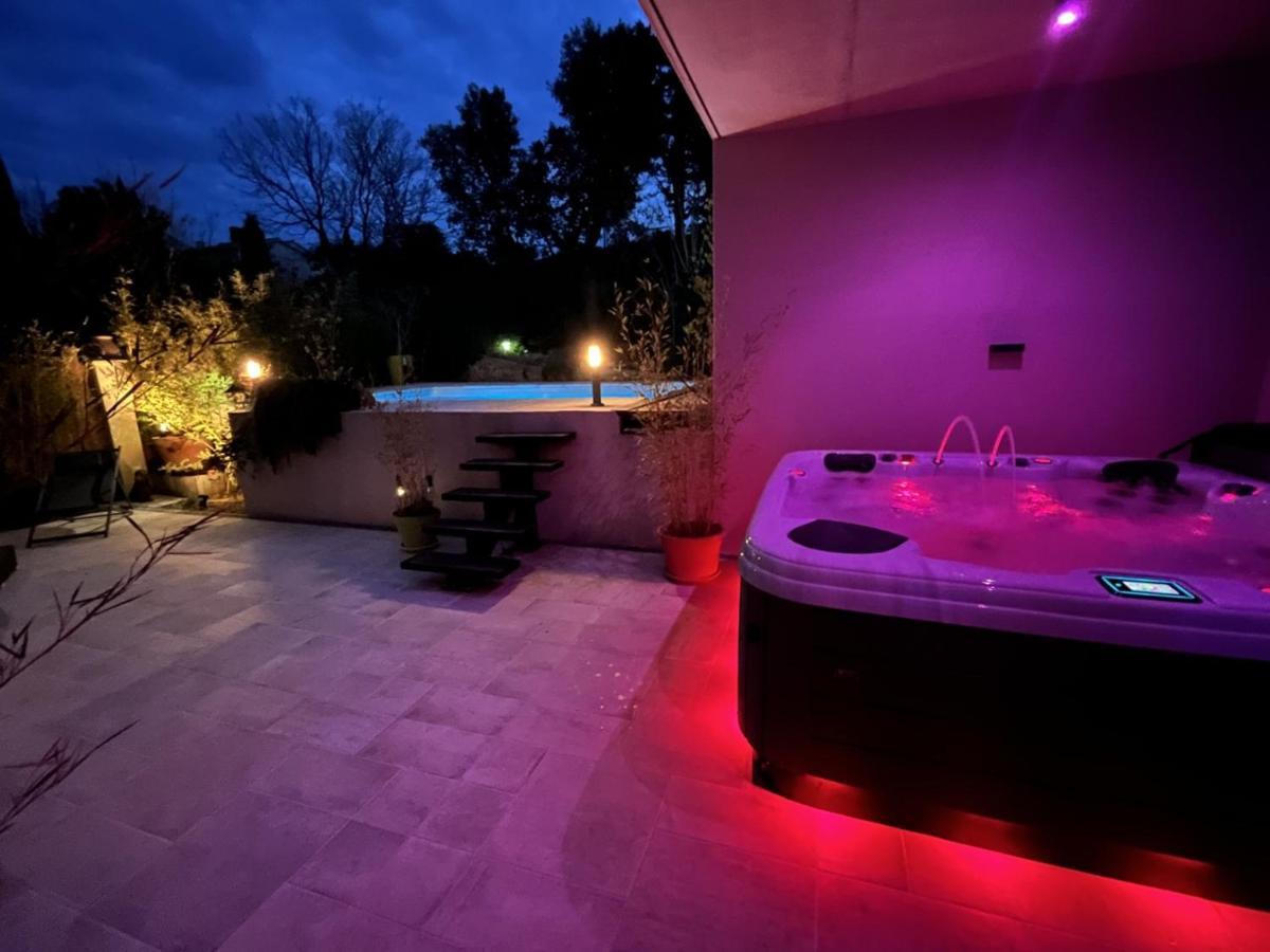 La Suite De Charme Du Mas De La Fontaine De Jonquier Avec Spa Privatif เซกูเรต์ ภายนอก รูปภาพ
