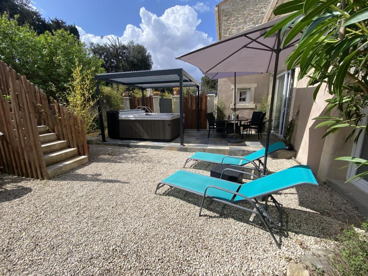 La Suite De Charme Du Mas De La Fontaine De Jonquier Avec Spa Privatif เซกูเรต์ ภายนอก รูปภาพ
