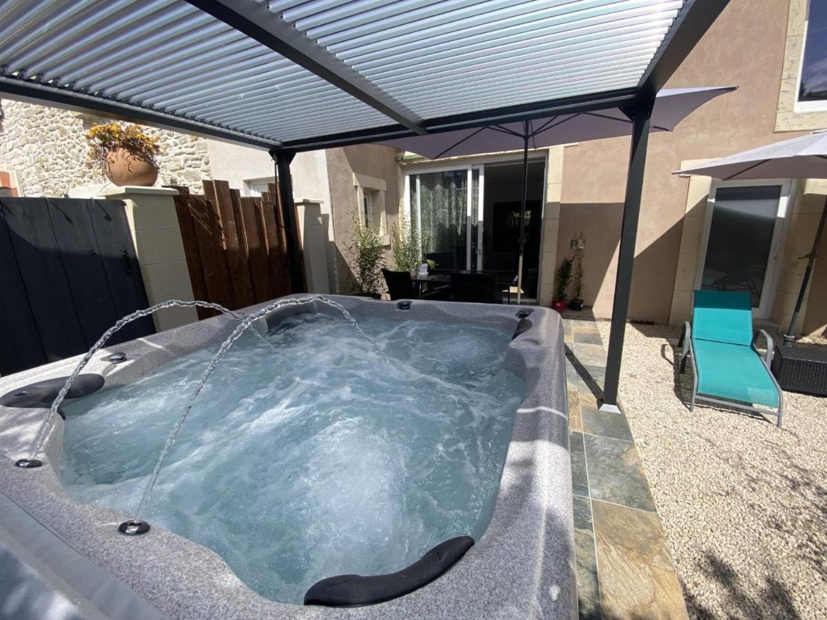 La Suite De Charme Du Mas De La Fontaine De Jonquier Avec Spa Privatif เซกูเรต์ ภายนอก รูปภาพ
